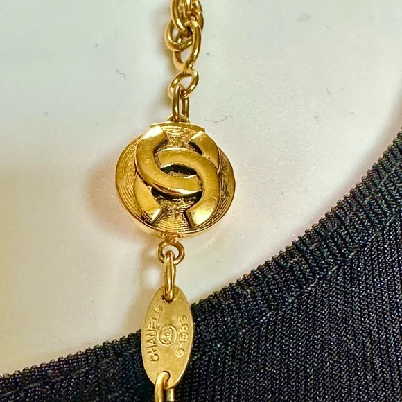 Chanel 1983 24kt Plated Gold Chain Necklace - Picture 3 of 6